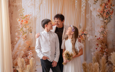 Sesja studio z babcią – piękne chwile z wnukiem i wnuczką
